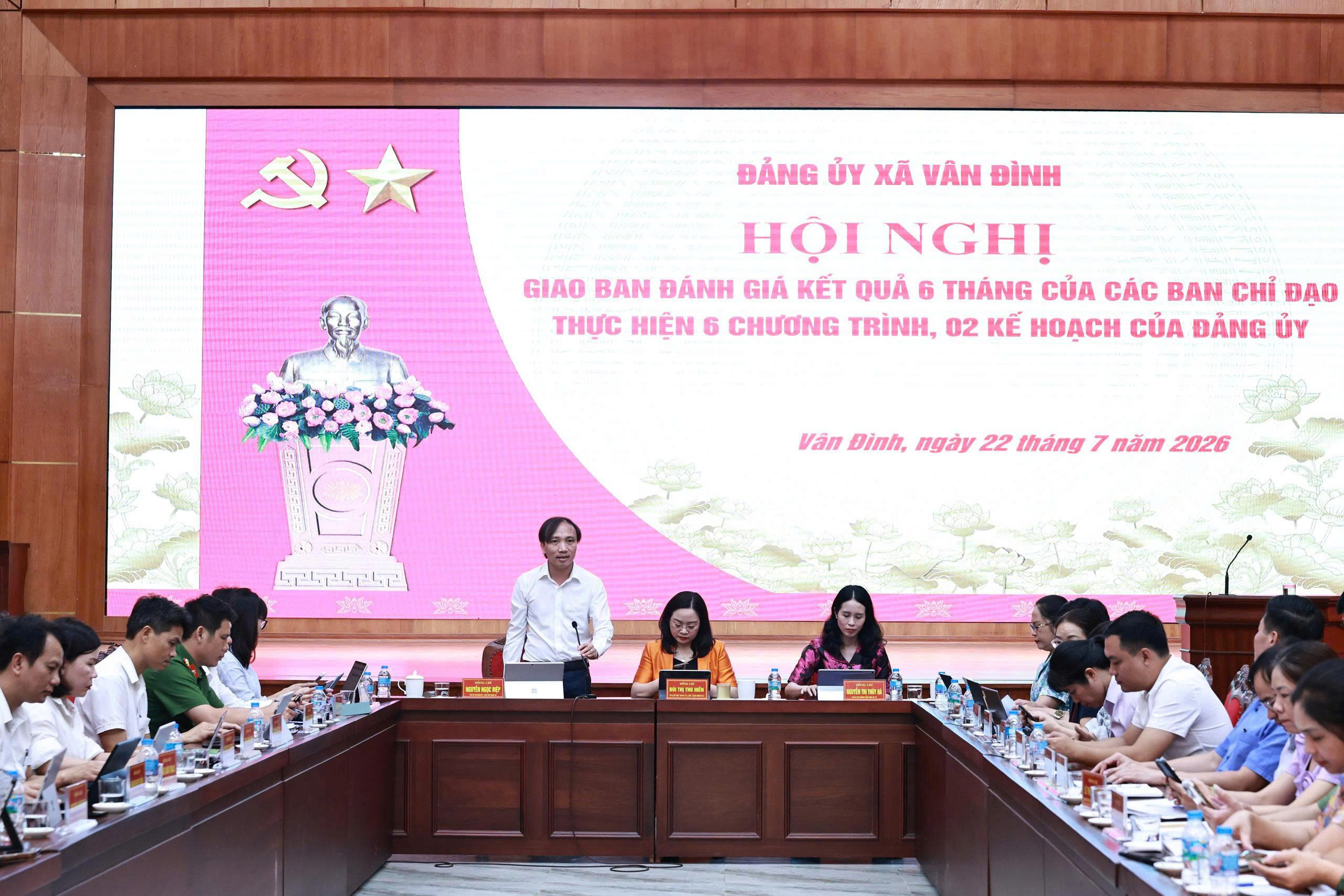 Đảng ủy xã Vân Đình siết tiến độ thực hiện các chương trình trọng tâm, tạo đà bứt phá cho mục tiêu tăng trưởng năm 2026