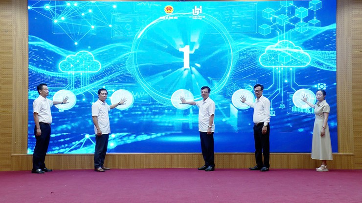 Xã Ứng Hòa phát động cao điểm 100 ngày, tăng tốc xây dựng chính quyền số từ cơ sở