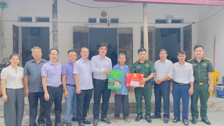 Xã Hương Sơn lan tỏa đạo lý tri ân qua chuỗi hoạt động thăm hỏi, chăm lo người có công với cách mạng