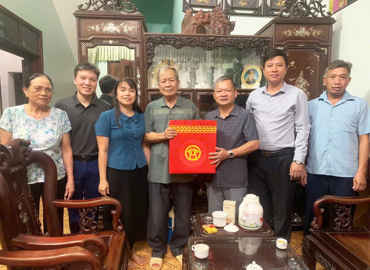 Xã Nội Bài tổ chức chuỗi hoạt động tri ân người có công nhân kỷ niệm 79 năm Ngày Thương binh - Liệt sĩ