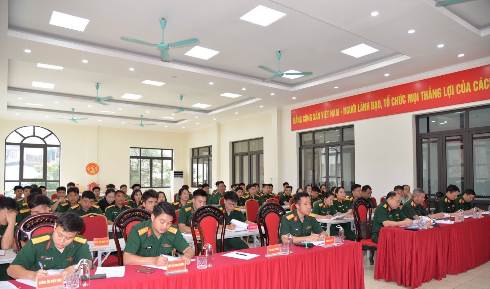 Bộ Tư lệnh Thủ đô Hà Nội: Tiểu đoàn Thông tin phát huy dân chủ, xây dựng bản lĩnh chính trị vững vàng từ Ngày Chính trị và văn hóa tinh thần