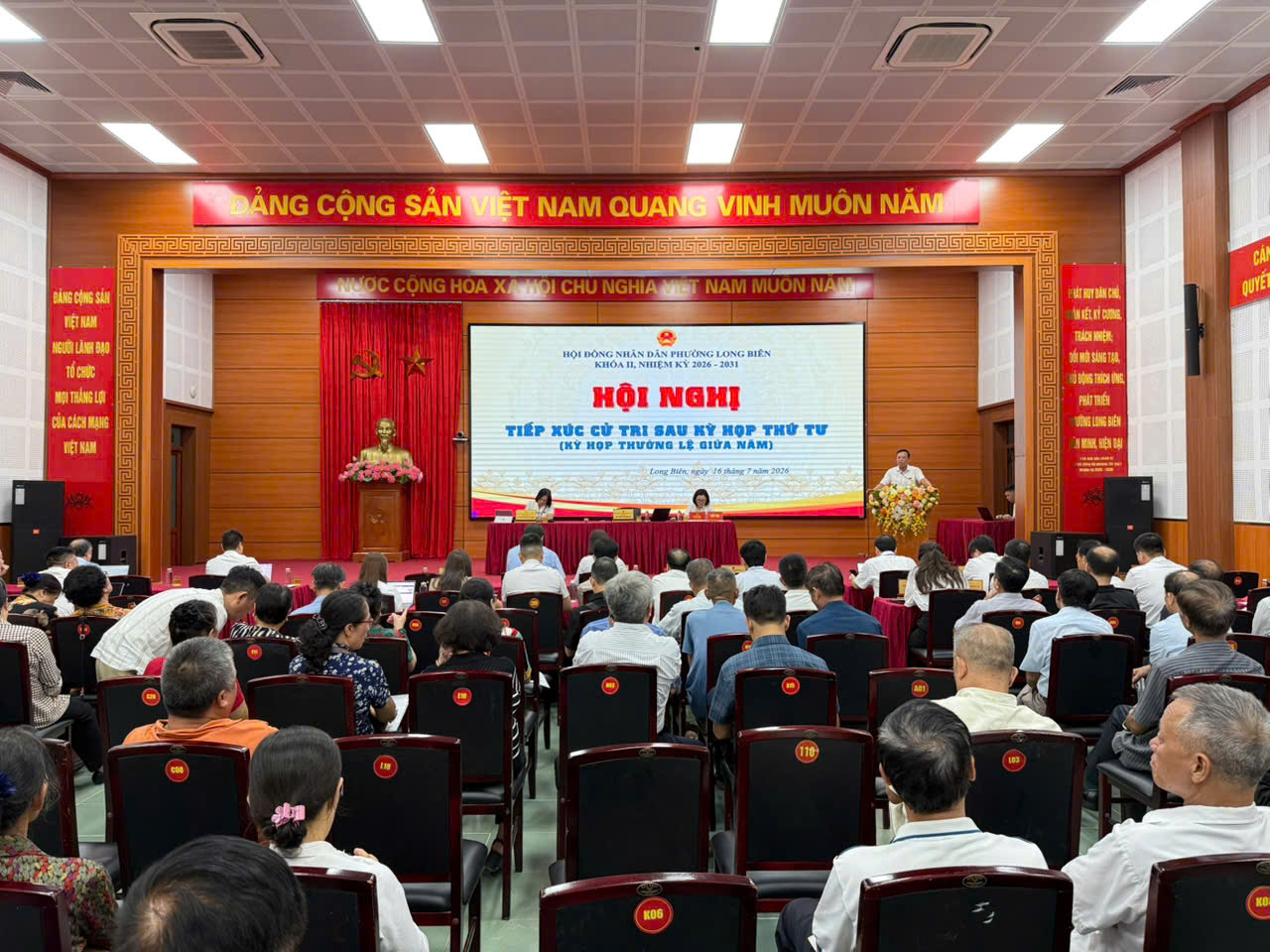 HĐND phường Long Biên lắng nghe ý kiến cử tri, tăng cường đối thoại để tháo gỡ các vấn đề dân sinh sau kỳ họp thường lệ giữa năm