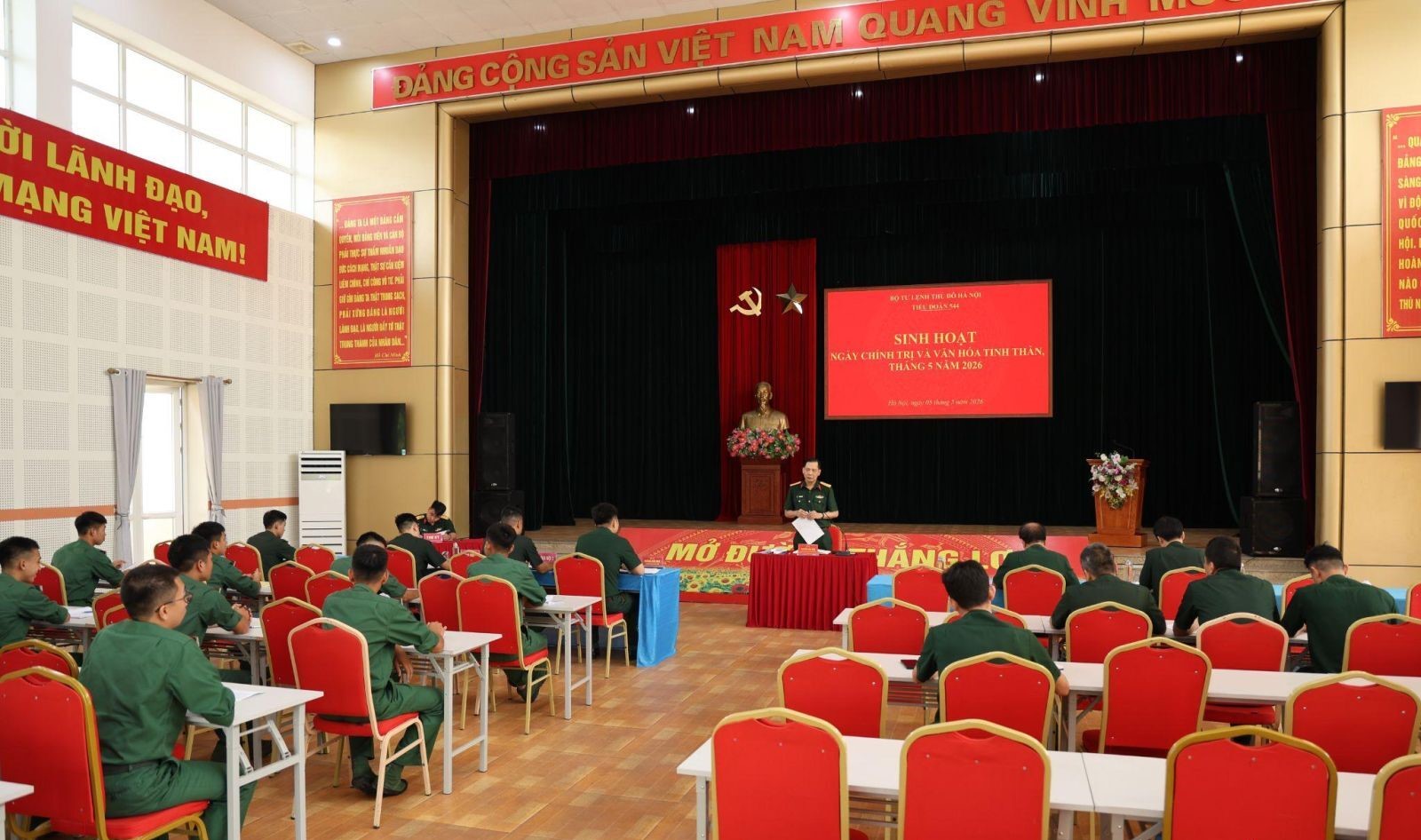 Tiểu đoàn Công binh 544, Bộ Tư lệnh Thủ đô đối thoại dân chủ, nâng cao chất lượng công tác chính trị và chăm lo đời sống bộ đội
