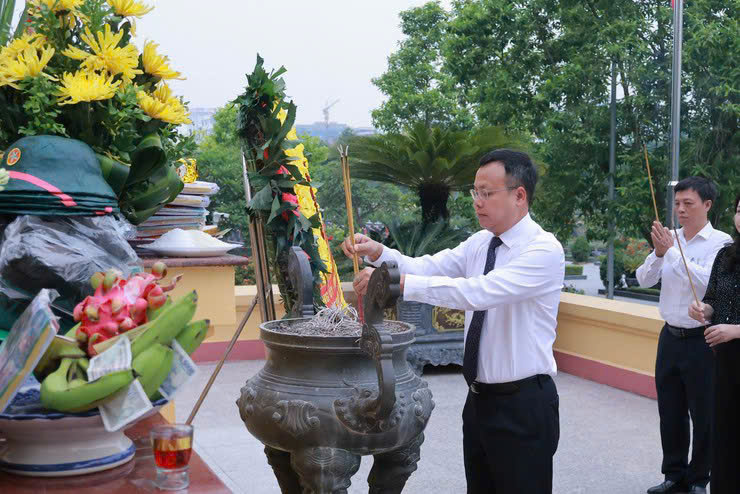 Phường Ba Đình lan tỏa đạo lý tri ân bằng chuỗi hoạt động chăm lo người có công và tưởng niệm các anh hùng liệt sĩ