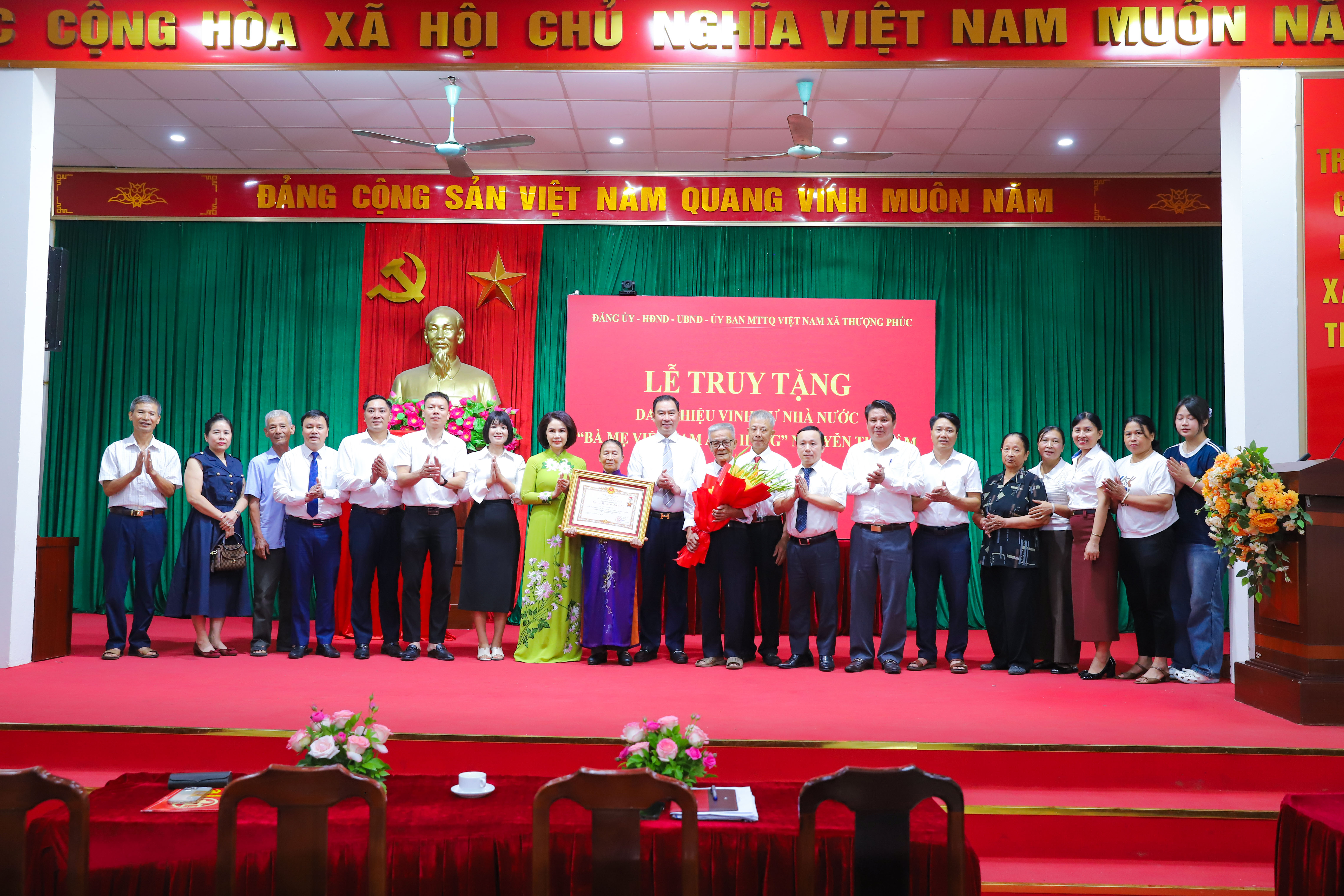 Xã Thượng Phúc trang trọng tổ chức Lễ truy tặng danh hiệu "Bà mẹ Việt Nam Anh hùng" đối với Mẹ Nguyễn Thị Cầm
