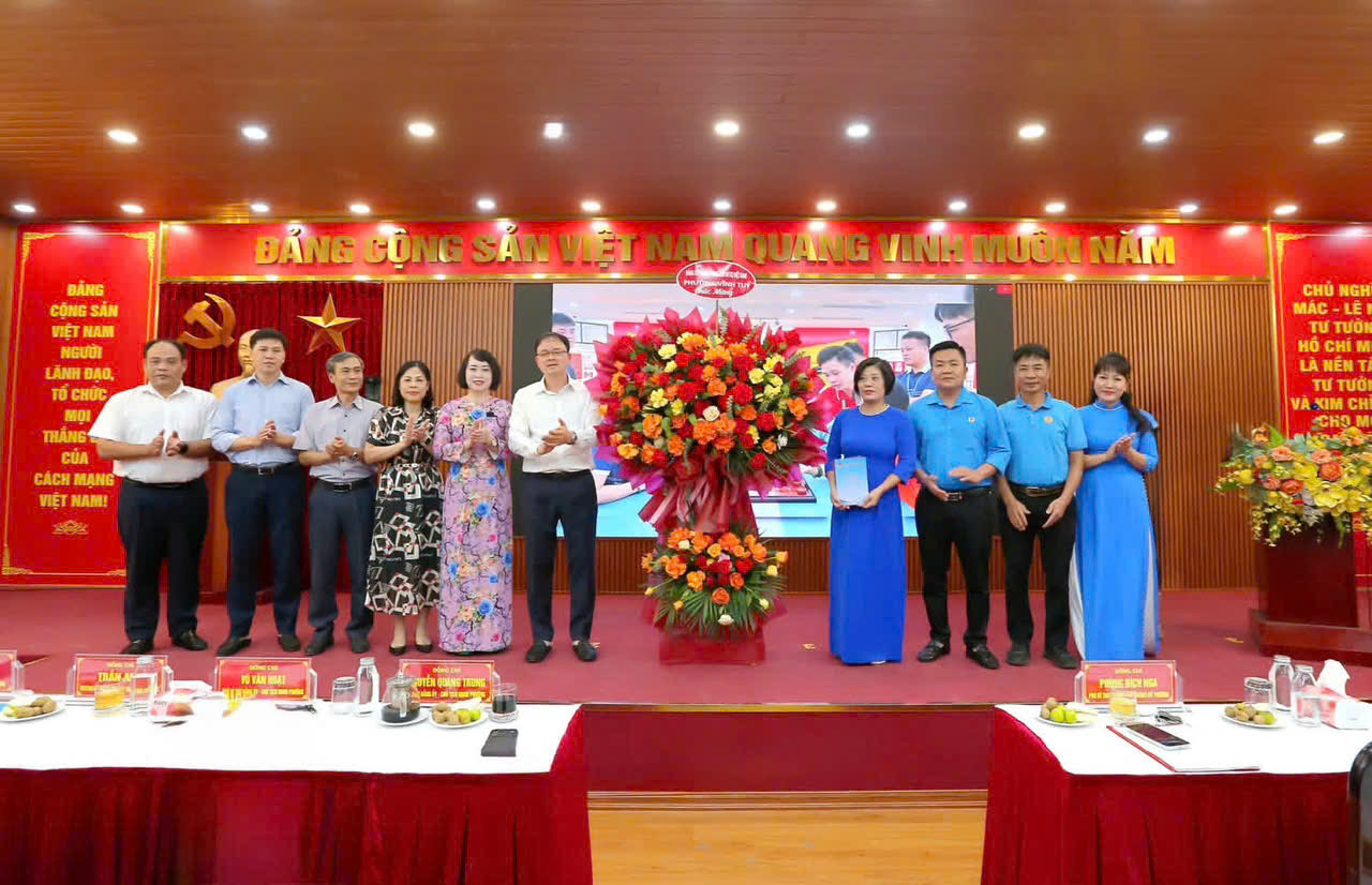 Công đoàn phường Vĩnh Tuy nâng cao chất lượng chăm lo đoàn viên và người lao động