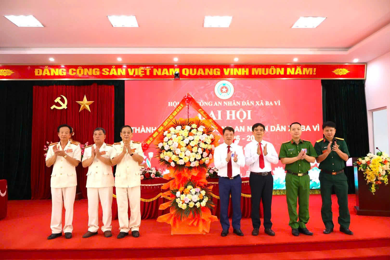 Xã Ba Vì thành lập Hội Cựu Công an nhân dân, phát huy kinh nghiệm của lực lượng hưu trí vì bình yên địa phương