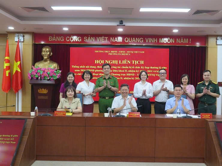 Phường Ô Chợ Dừa thống nhất toàn diện công tác chuẩn bị Kỳ họp thường lệ giữa năm 2026, ký kết quy chế phối hợp giai đoạn mới