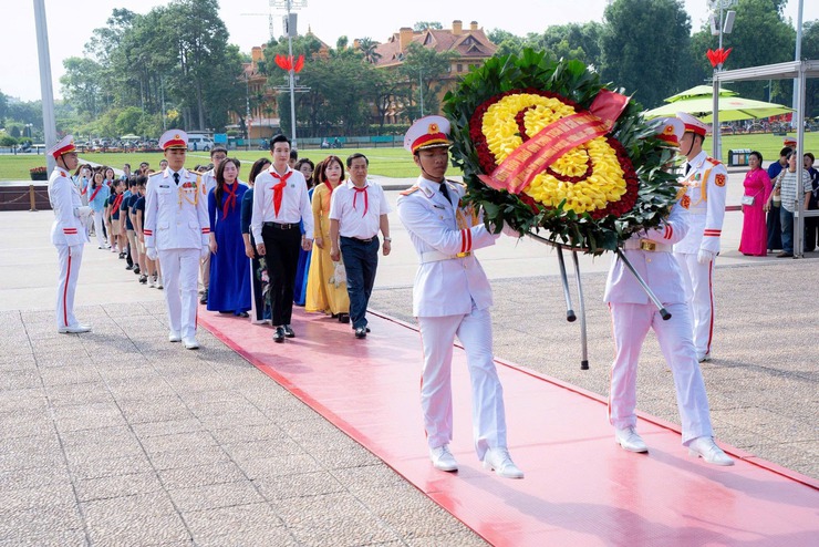 Phường Ô Chợ Dừa tổ chức lễ báo công dâng Bác, hun đúc lý tưởng cách mạng cho tuổi trẻ