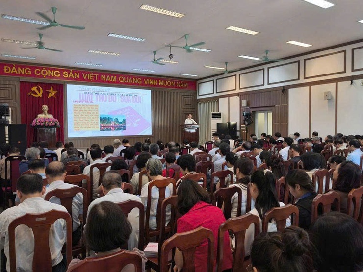 Đảng uỷ phường Đông Ngạc quán triệt các định hướng chiến lược, siết chặt kỷ luật công vụ và nâng cao năng lực lãnh đạo của tổ chức đảng