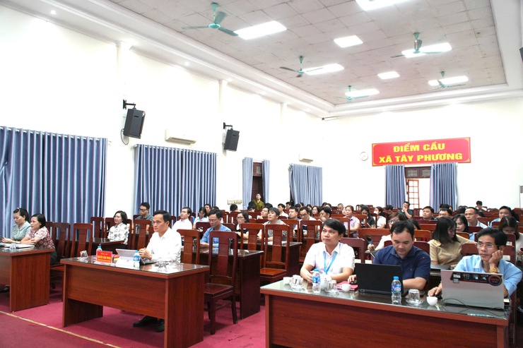 Xã Tây Phương đưa HanoiWork vào thực hành, thúc đẩy phương thức làm việc số