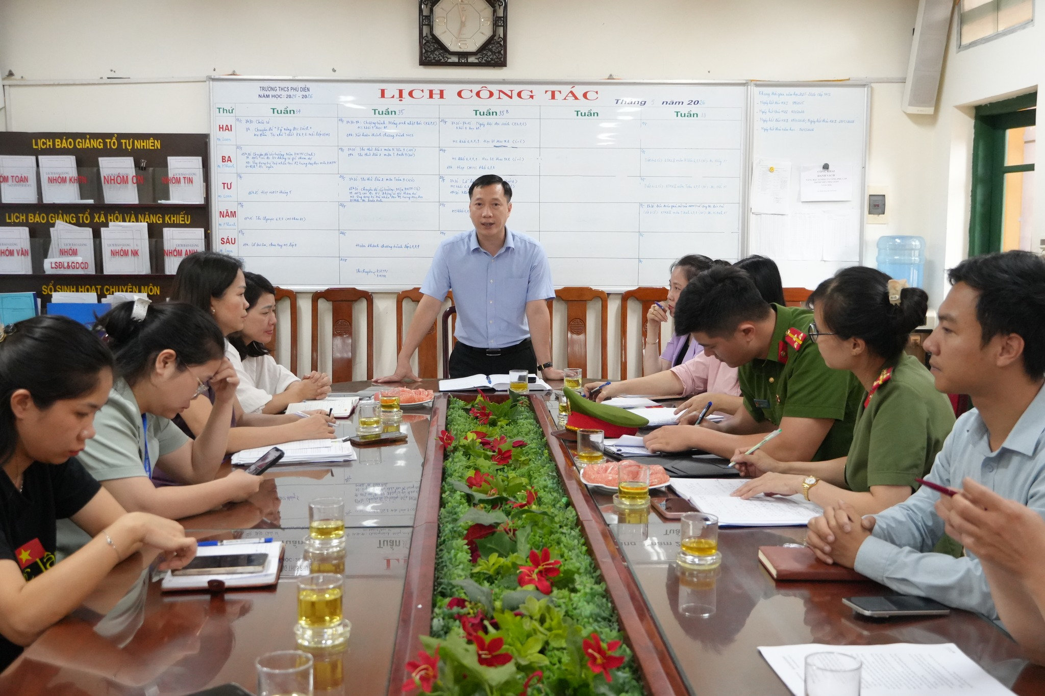 Phường Phú Diễn rà soát toàn diện điều kiện tổ chức kỳ thi vào lớp 10, sẵn sàng cho kỳ thi an toàn, đúng quy chế