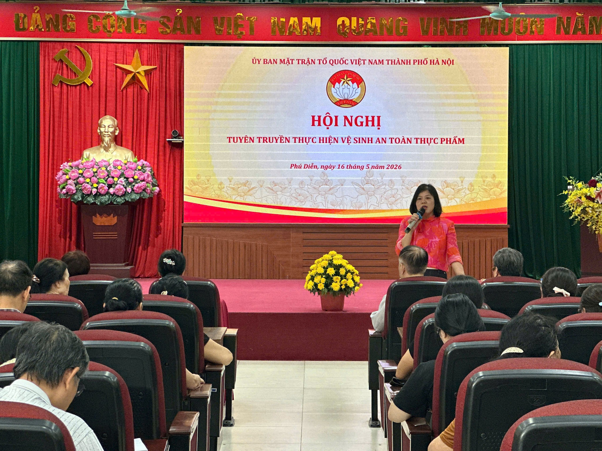 Phường Phú Diễn tăng cường năng lực giám sát an toàn thực phẩm từ cơ sở thông qua hoạt động tuyên truyền chuyên sâu