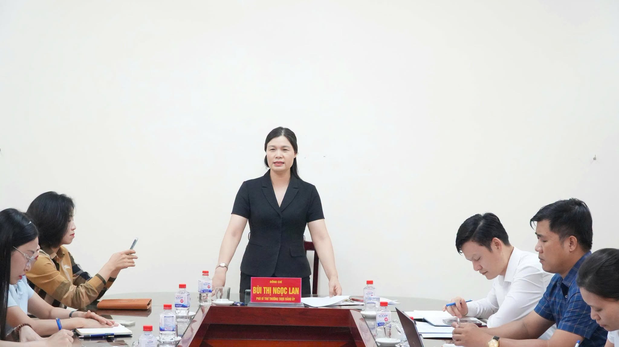 Đảng ủy xã Phượng Dực đẩy nhanh triển khai “Sổ tay đảng viên điện tử”, hướng tới hoàn thành 100% chỉ tiêu