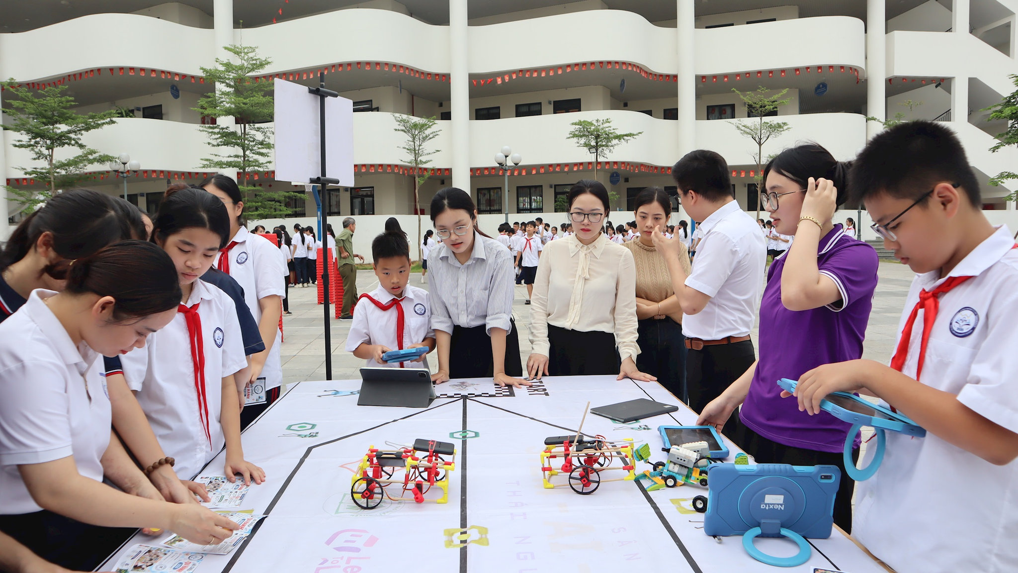 Trường THCS Bắc Từ Liêm khơi dậy đam mê công nghệ qua Tuần trải nghiệm AI, Robotics và STEM