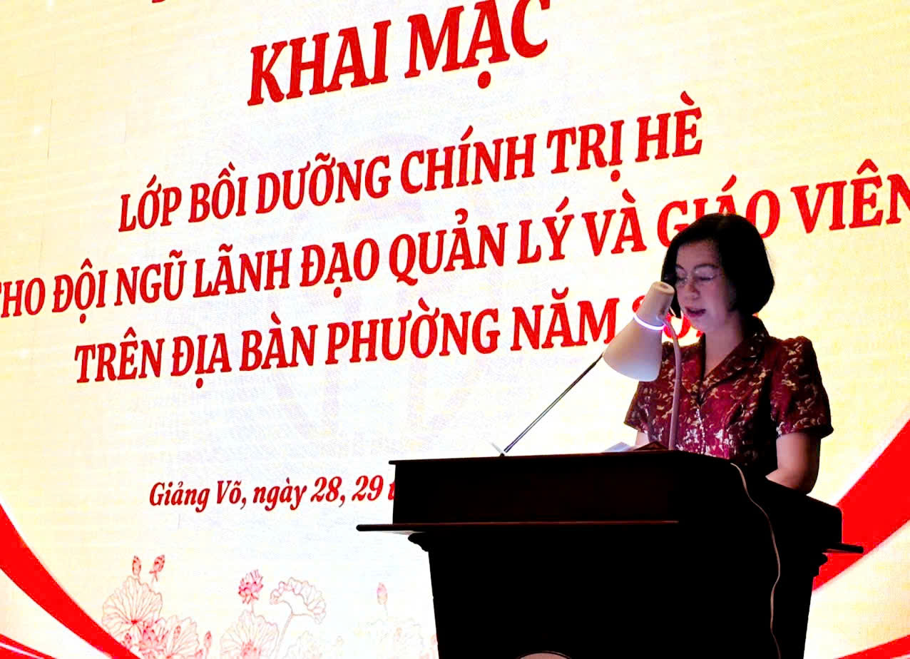 Phường Giảng Võ nâng cao bản lĩnh chính trị, chuẩn bị đội ngũ nhà giáo vững vàng cho năm học mới