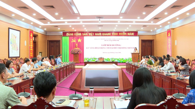 Bồi dưỡng kỹ năng, nâng cao năng lực hoạt động cho đại biểu HĐND đáp ứng yêu cầu đổi mới quản trị địa phương