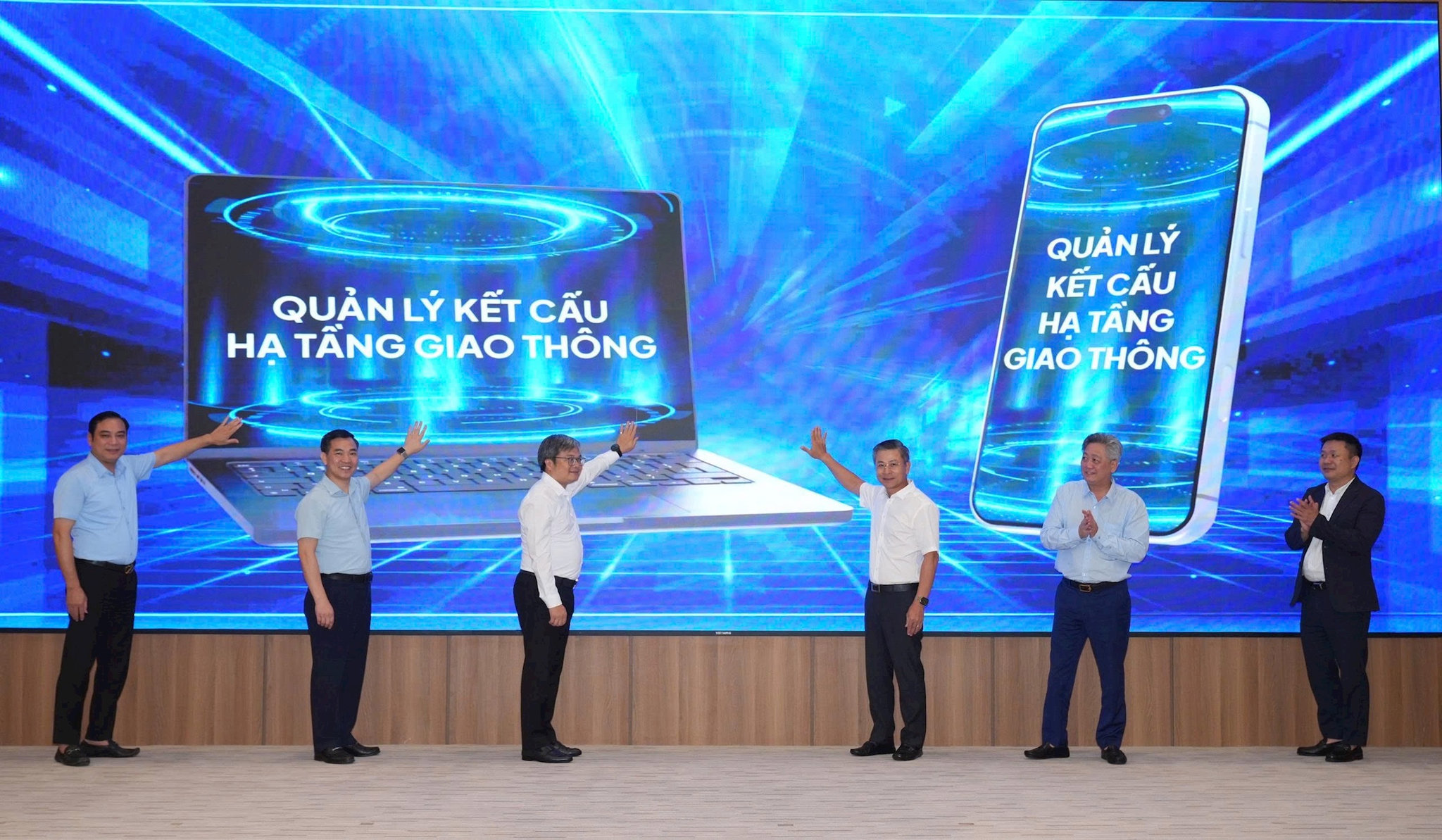 Hà Nội triển khai Hệ thống quản lý kết cấu hạ tầng giao thông trên nền bản đồ số
