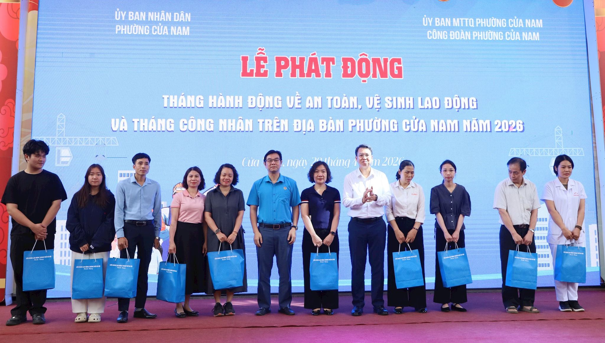 Phường Cửa Nam phát động Tháng Công nhân và Tháng hành động về an toàn, vệ sinh lao động, thúc đẩy chuyển đổi số trong bảo vệ người lao động