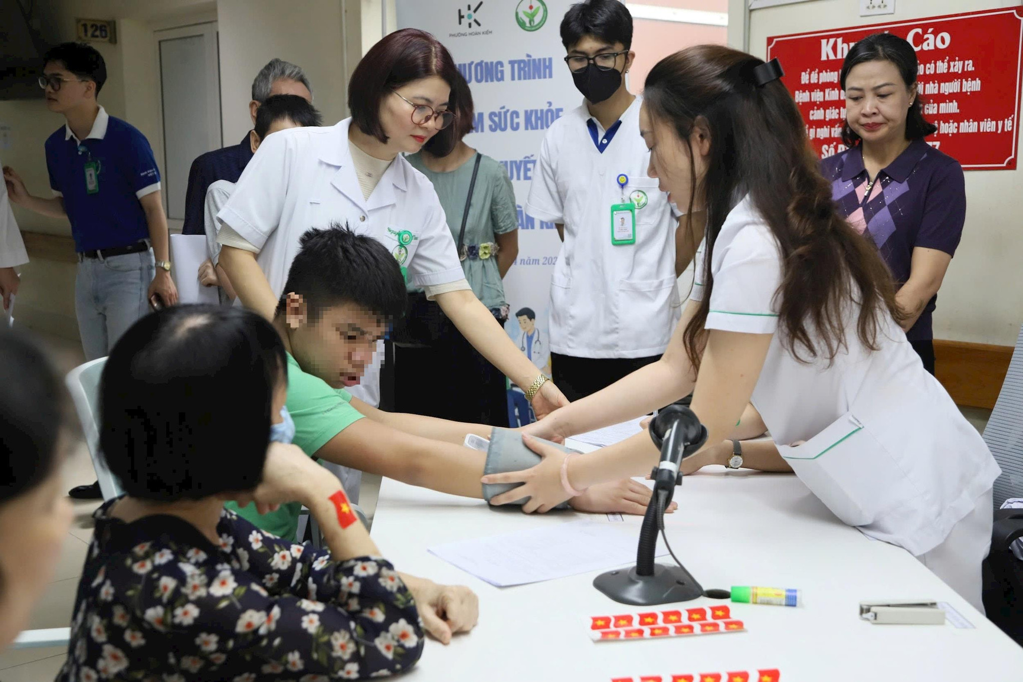 Phường Hoàn Kiếm: Đưa dịch vụ y tế chất lượng cao đến gần người khuyết tật, lan tỏa giá trị nhân văn trong chăm sóc sức khỏe cộng đồng