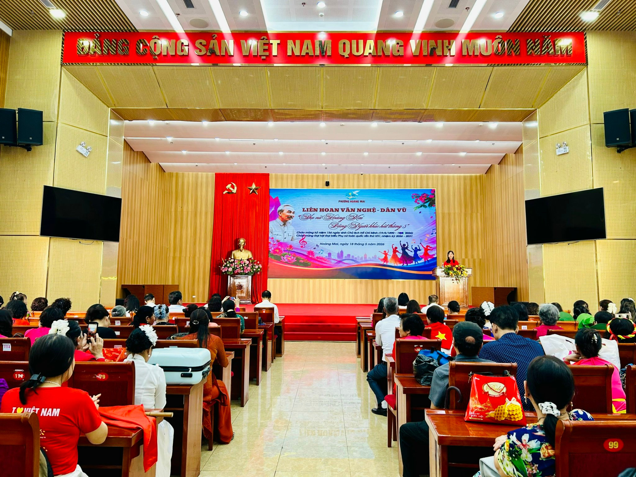 Phường Hoàng Mai lan tỏa giá trị nhân văn qua Liên hoan văn nghệ - dân vũ “Phụ nữ Hoàng Mai - dâng Người khúc hát tháng 5”