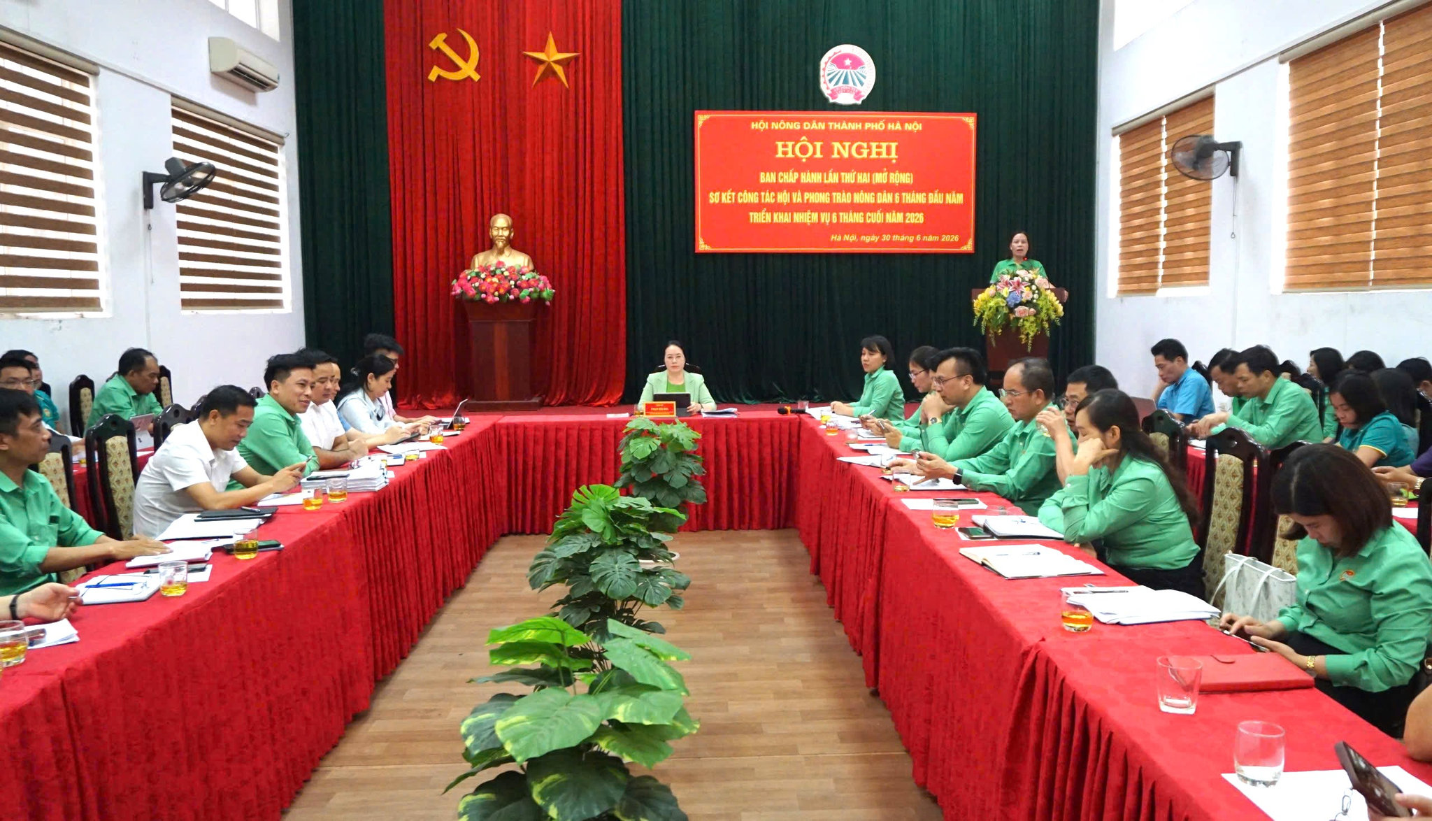  Hội Nông dân Hà Nội đẩy mạnh chuyển đổi số, hỗ trợ nông dân phát triển sản xuất 
