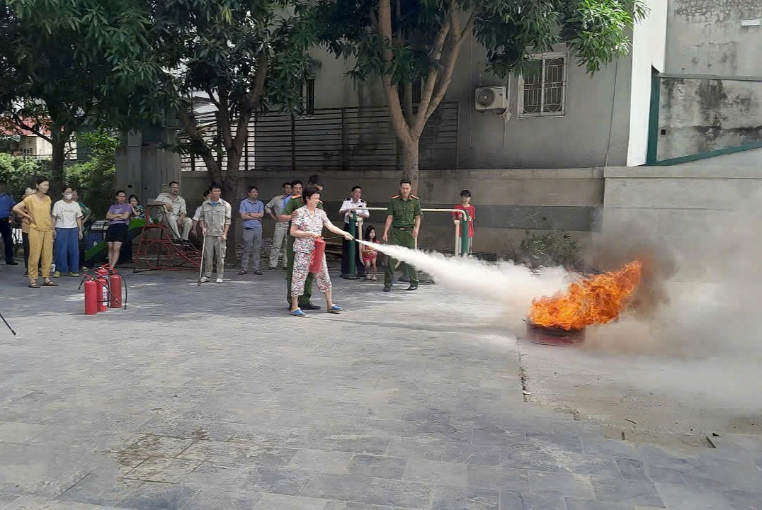 Tăng cường kỹ năng phòng cháy cho cư dân chung cư cao tầng