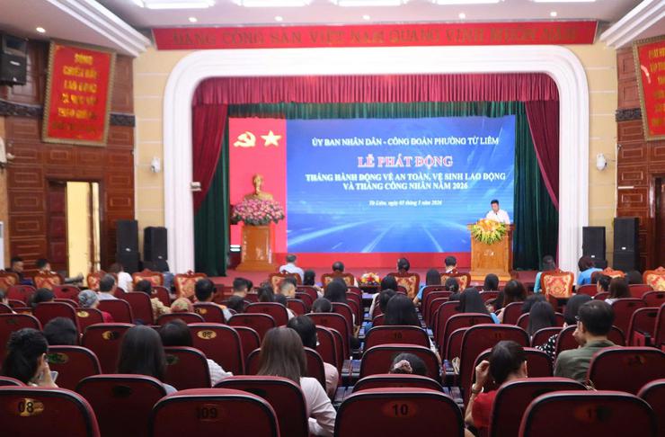 Phường Từ Liêm phát động Tháng Công nhân và Tháng An toàn, vệ sinh lao động 2026, ra mắt 3 Công đoàn cơ sở mới