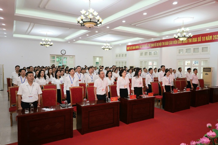Phường Bồ Đề phát động thi đua thực hiện nhiệm vụ tháng 5 gắn với ủng hộ Quỹ “Vì Biển, Đảo Việt Nam” và siết chặt kỷ luật công vụ