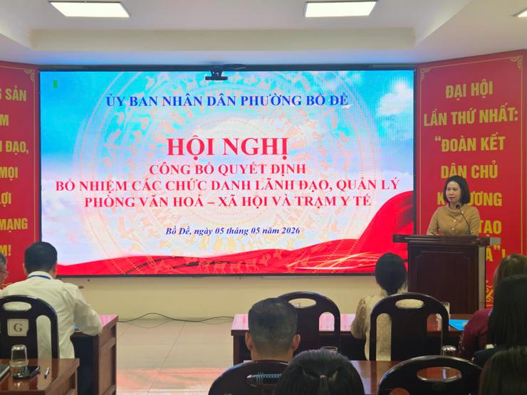 Phường Bồ Đề kiện toàn đội ngũ lãnh đạo Phòng Văn hóa - Xã hội và Trạm Y tế, nâng cao hiệu quả quản lý sau sắp xếp