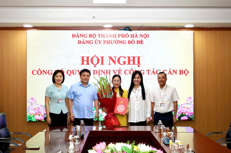 Phường Bồ Đề công bố quyết định chuẩn y Phó Chủ nhiệm Ủy ban Kiểm tra Đảng ủy nhiệm kỳ 2025-2030