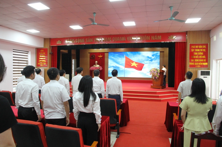Phường Xuân Phương siết chặt kỷ cương hành chính, phát huy tinh thần trách nhiệm và hiệu quả hoạt động của đội ngũ cán bộ