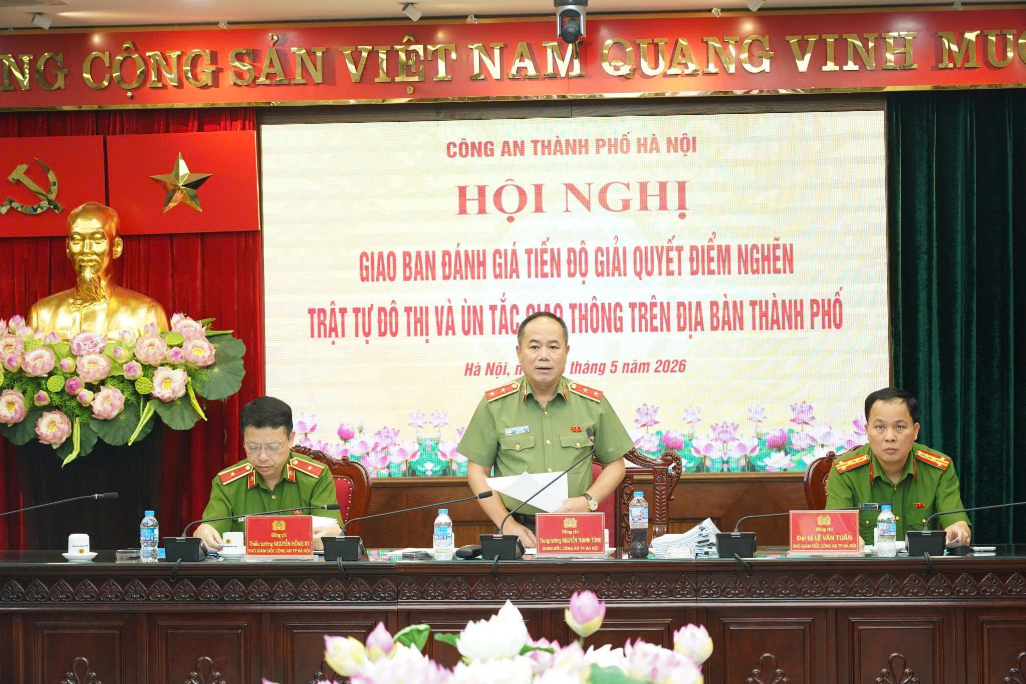 Hà Nội yêu cầu xử lý dứt điểm vi phạm, gắn trách nhiệm người đứng đầu trong tháo gỡ các điểm nghẽn đô thị