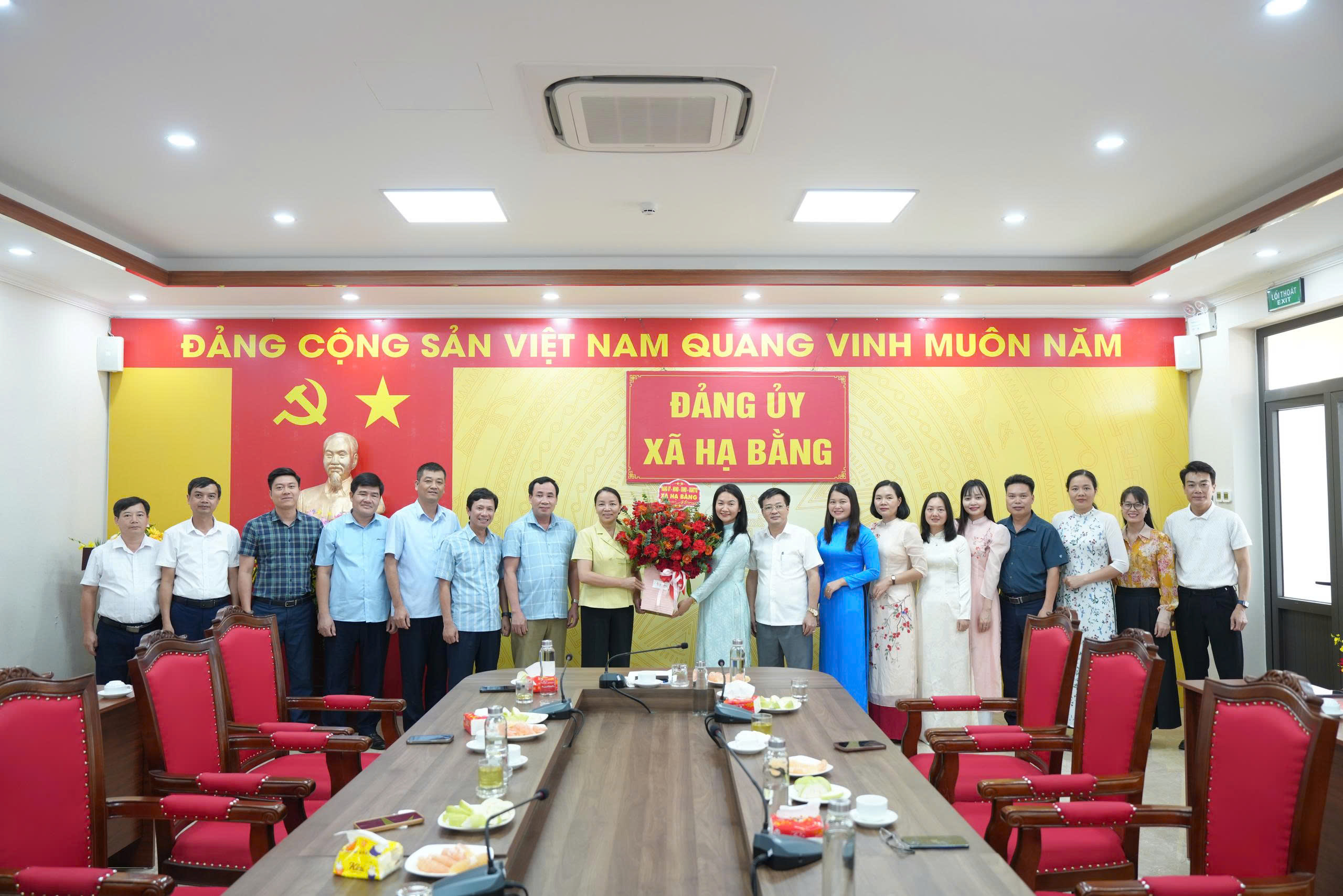 Đảng ủy xã Hạ Bằng gặp mặt kỷ niệm 96 năm Ngày truyền thống ngành Tuyên giáo của Đảng (01/8/1930 - 01/8/2026