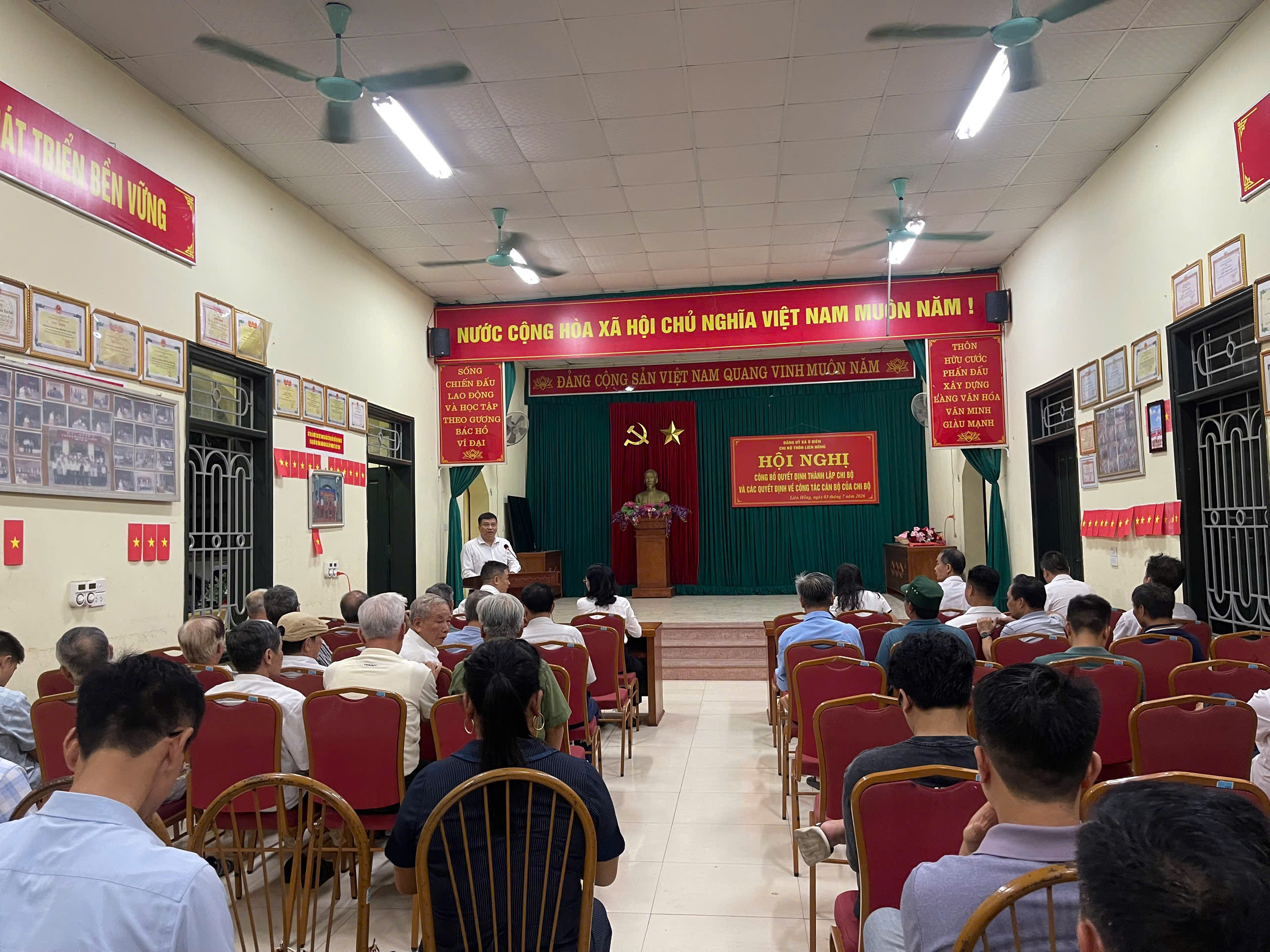Xã Ô Diên đồng loạt sinh hoạt chi bộ tháng 7, quán triệt Chỉ thị về Dự án Trục Đại lộ Cảnh quan sông Hồng