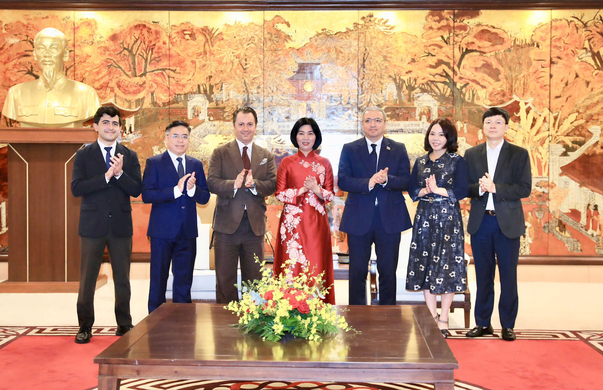 Hà Nội mở rộng hợp tác với Azerbaijan và Pakistan, thúc đẩy kết nối đầu tư, thương mại và giao lưu nhân dân