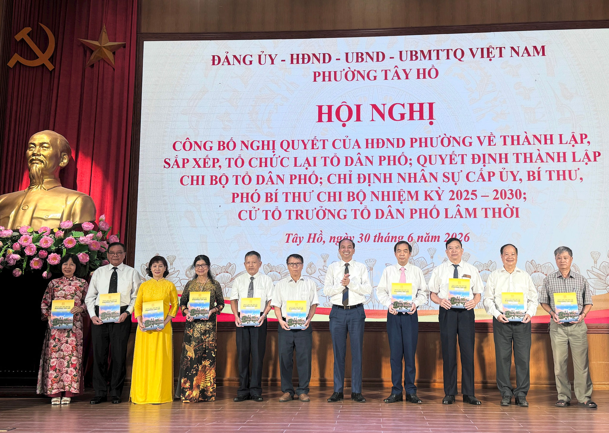 Phường Tây Hồ kiện toàn 35 chi bộ, tổ dân phố sau sắp xếp, nâng cao hiệu quả quản trị ở cơ sở