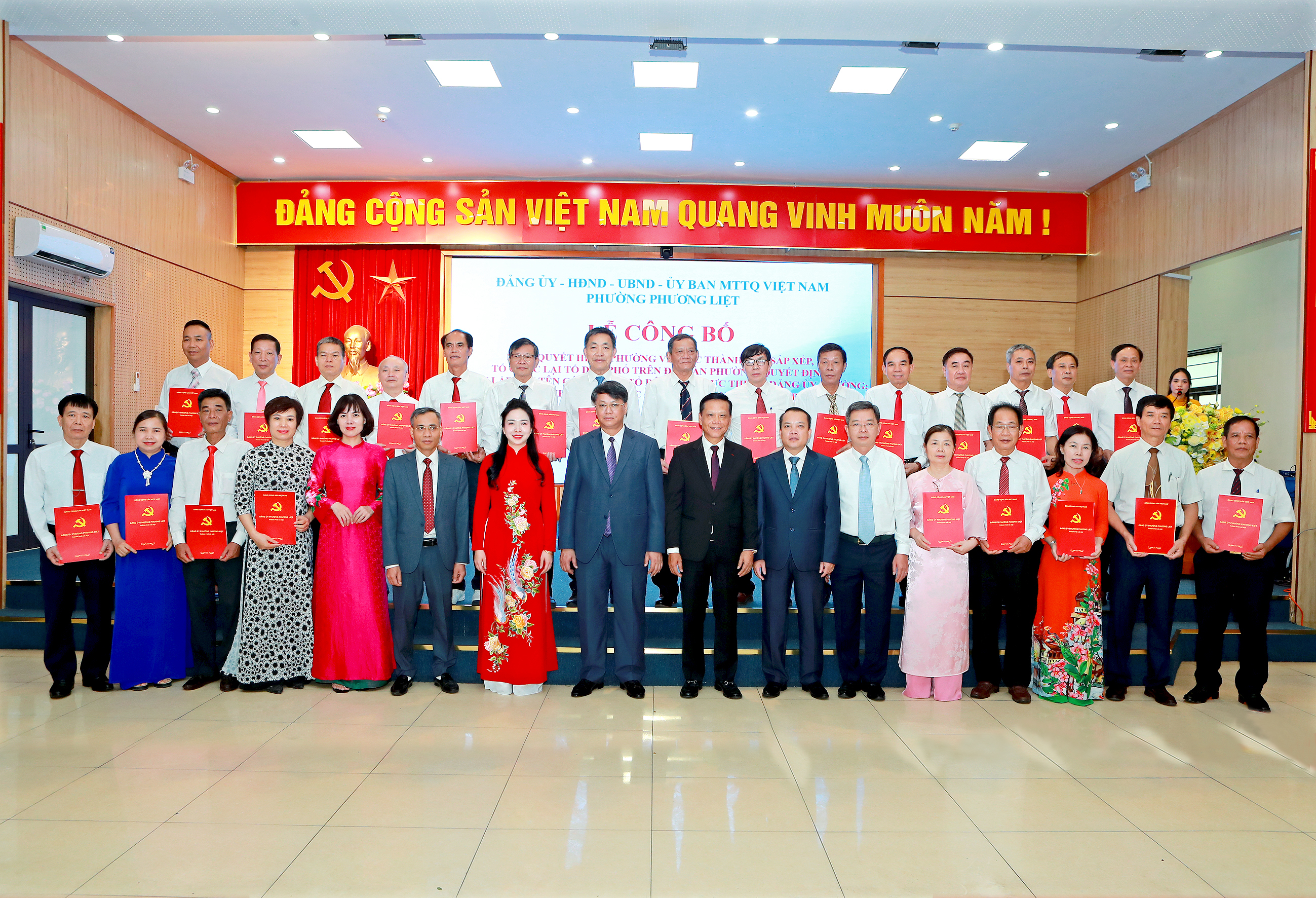 Phường Phương Liệt thành lập, đổi tên tổ chức Đảng ở cơ sở sau sắp xếp tổ dân phố