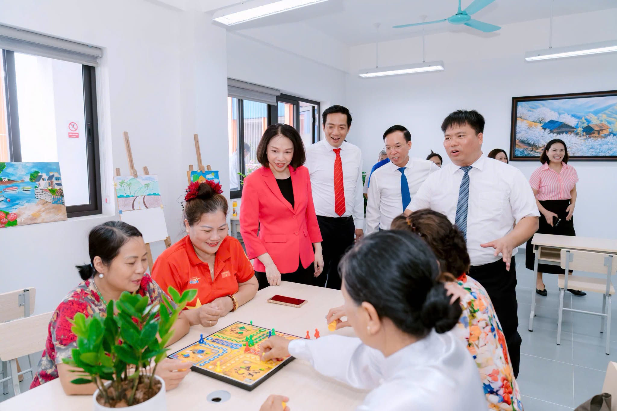 Phường Long Biên: Mô hình chăm sóc người cao tuổi phát huy hiệu quả, lan tỏa giá trị an sinh cộng đồng