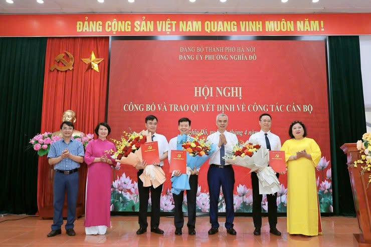Phường Nghĩa Đô kiện toàn đội ngũ cán bộ chủ chốt, tăng cường năng lực điều hành sau công tác điều động, bổ nhiệm