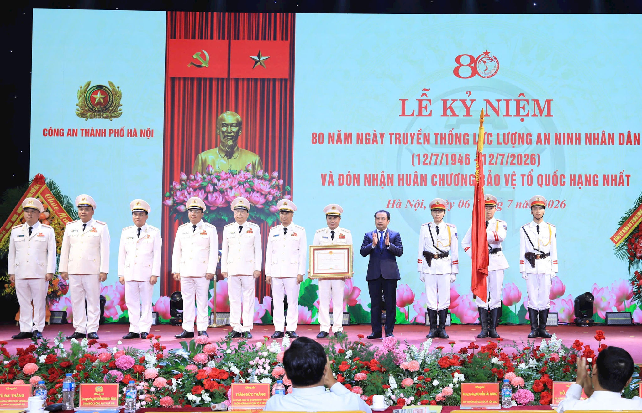 Lá chắn vững chắc bảo vệ Đảng, Nhà nước, bảo vệ chế độ xã hội chủ nghĩa và giữ gìn cuộc sống bình yên của nhân dân