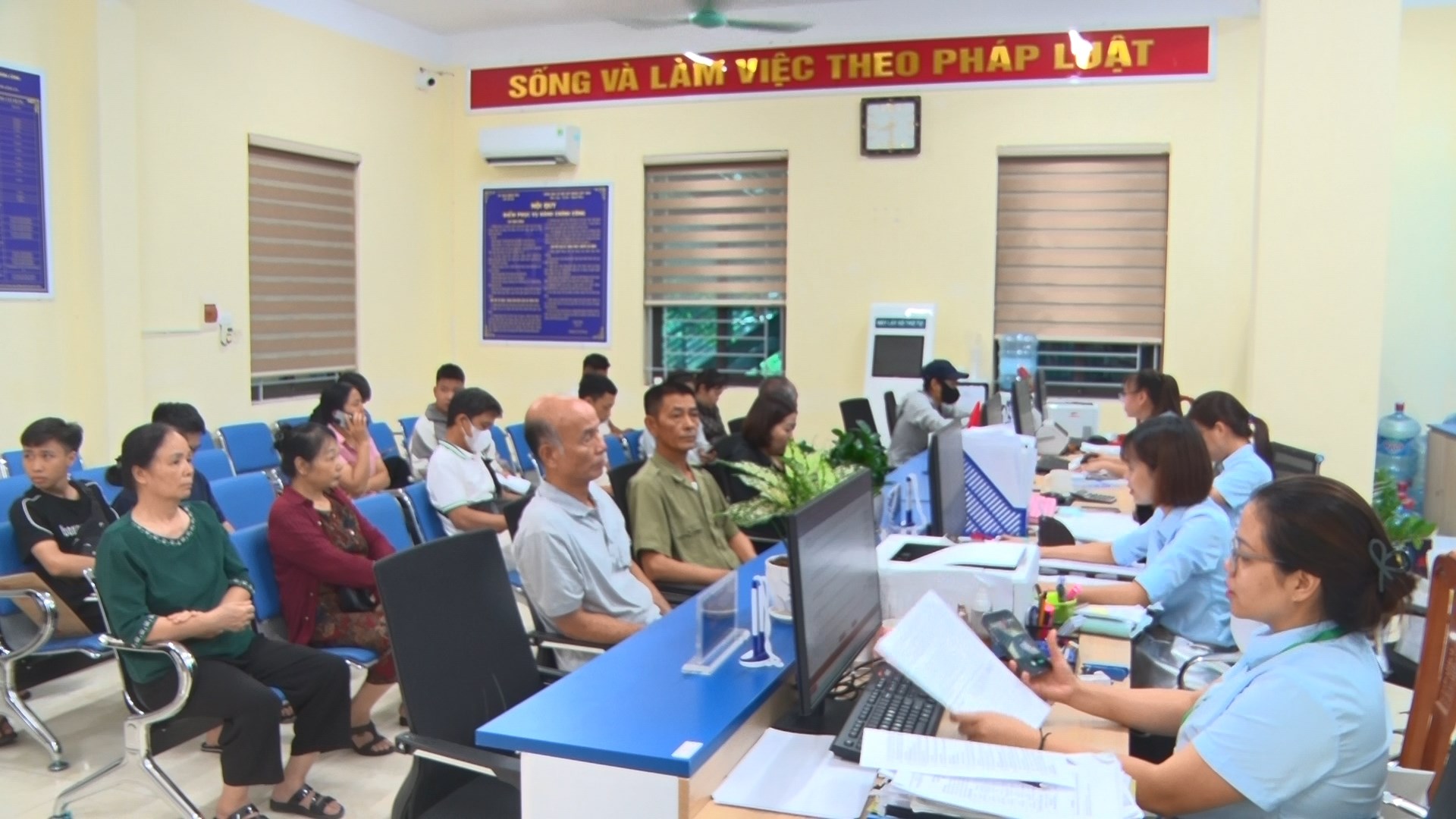 Xã Cổ Đô đẩy mạnh cải cách hành chính, tạo nền tảng xây dựng chính quyền số hiện đại