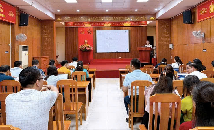 Phường Thanh Liệt tăng tốc chuyển đổi số với nền tảng HanoiWork, xây dựng môi trường làm việc thông minh