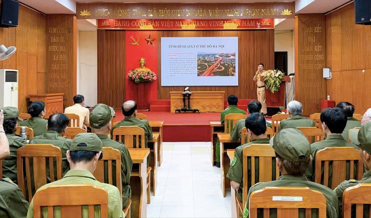 Công an phường Thanh Liệt nâng cao năng lực lực lượng cơ sở trong bảo đảm trật tự, an toàn giao thông