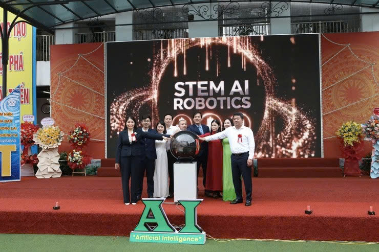 Trường THCS Lê Lợi, phường Hà Đông lan tỏa tinh thần đổi mới giáo dục qua ngày hội STEM - AI - Robotics