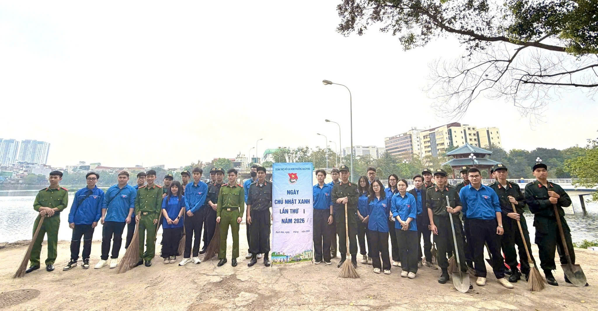 Tuổi trẻ phường Bạch Mai đồng loạt ra quân “Ngày Chủ nhật xanh”, lan tỏa hành động vì môi trường đô thị