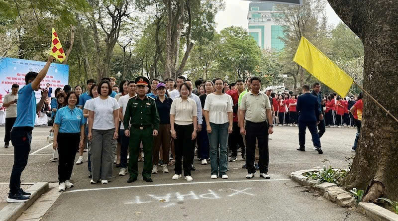 Phường Hai Bà Trưng lan tỏa tinh thần rèn luyện thể thao với Ngày chạy Olympic vì sức khỏe toàn dân năm 2026