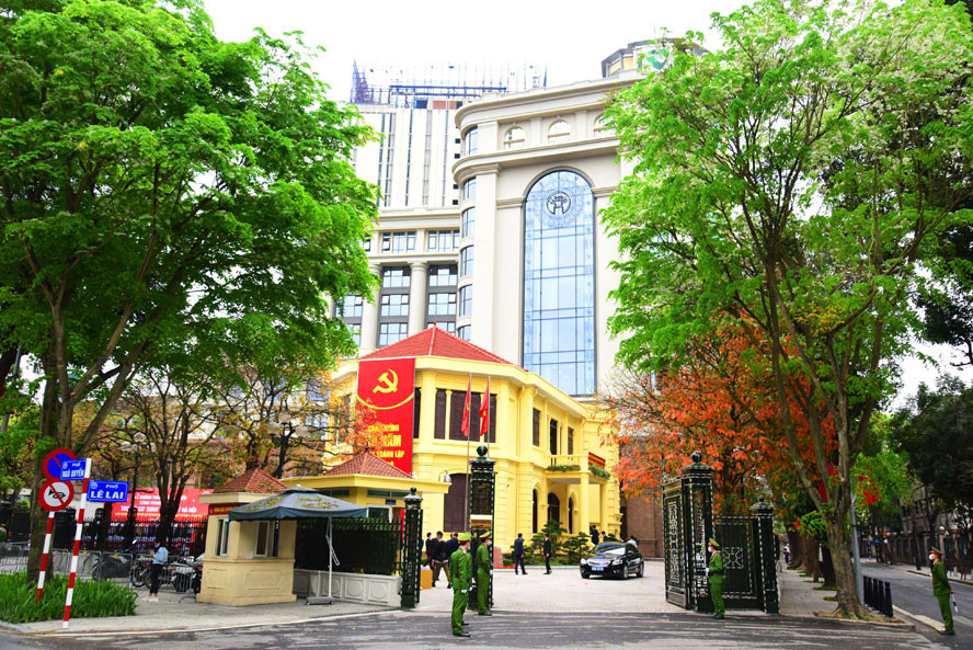 Thống nhất chủ trương xây dựng Trung tâm Lưu trữ Lịch sử Đảng bộ Thành phố và tiếp tục triển khai Dự án Nhà truyền thống Đảng bộ Hà Nội