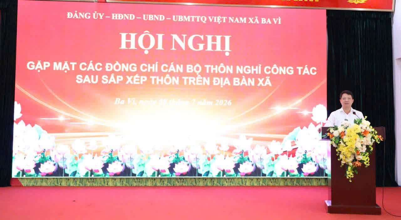 Xã Ba Vì tri ân cán bộ thôn sau sắp xếp, củng cố đồng thuận để xây dựng hệ thống chính trị vững mạnh