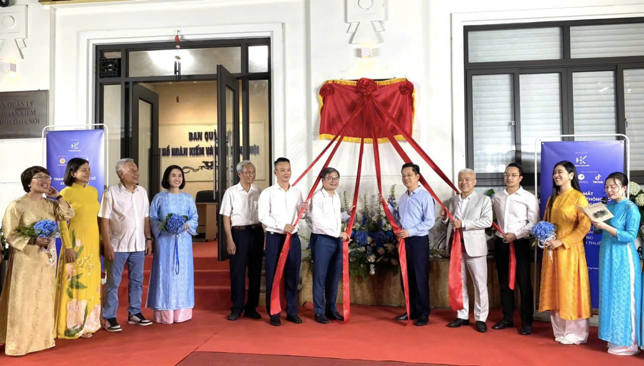 UBND phường Hoàn Kiếm đưa Trạm truyền thông số vào hoạt động, mở rộng kết nối chính quyền với người dân trên nền tảng số